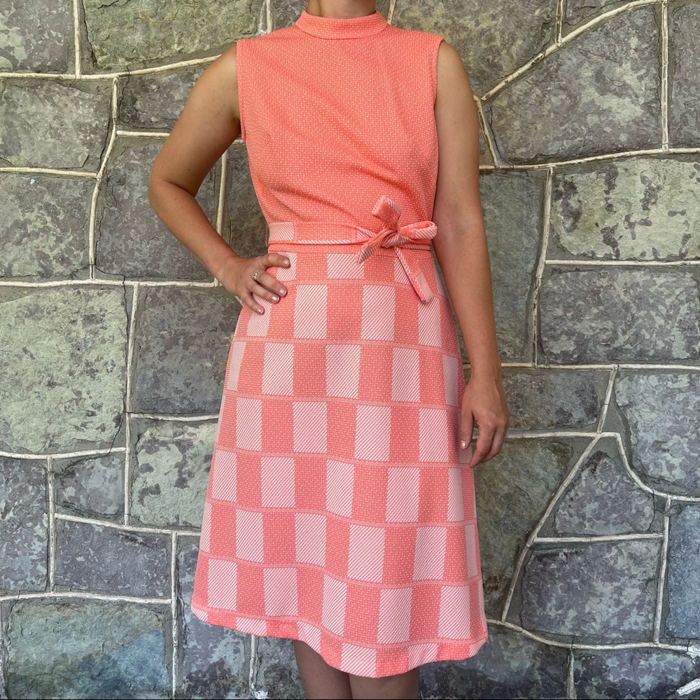 Vintage 60’s fit and flare checkered dress - pristine condition